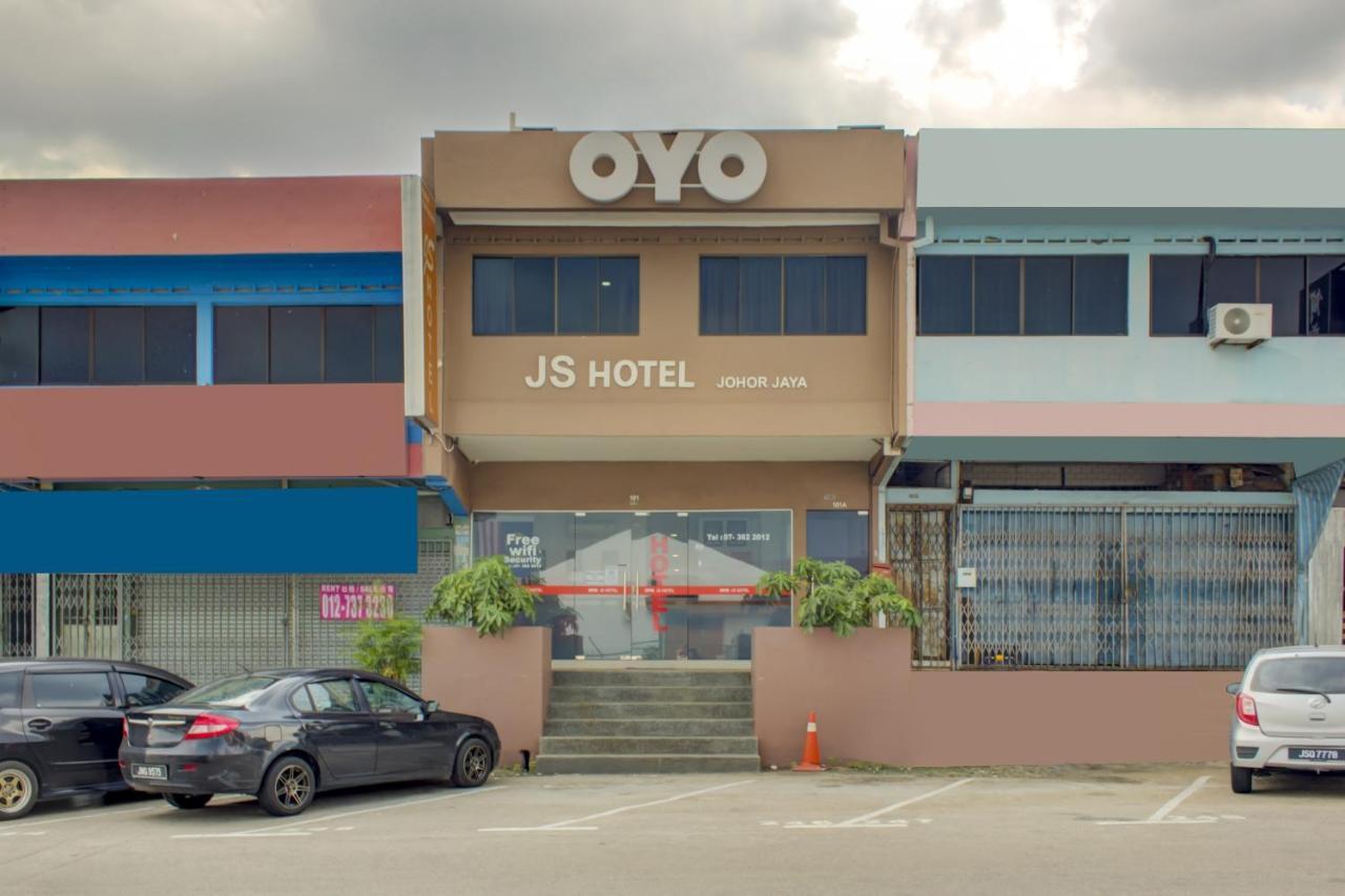 Oyo 89985 Js Hotel Джохор Бахру Екстериор снимка